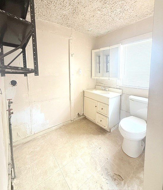 1008 S Pecan St Pecos, TX 79772  | Single Family