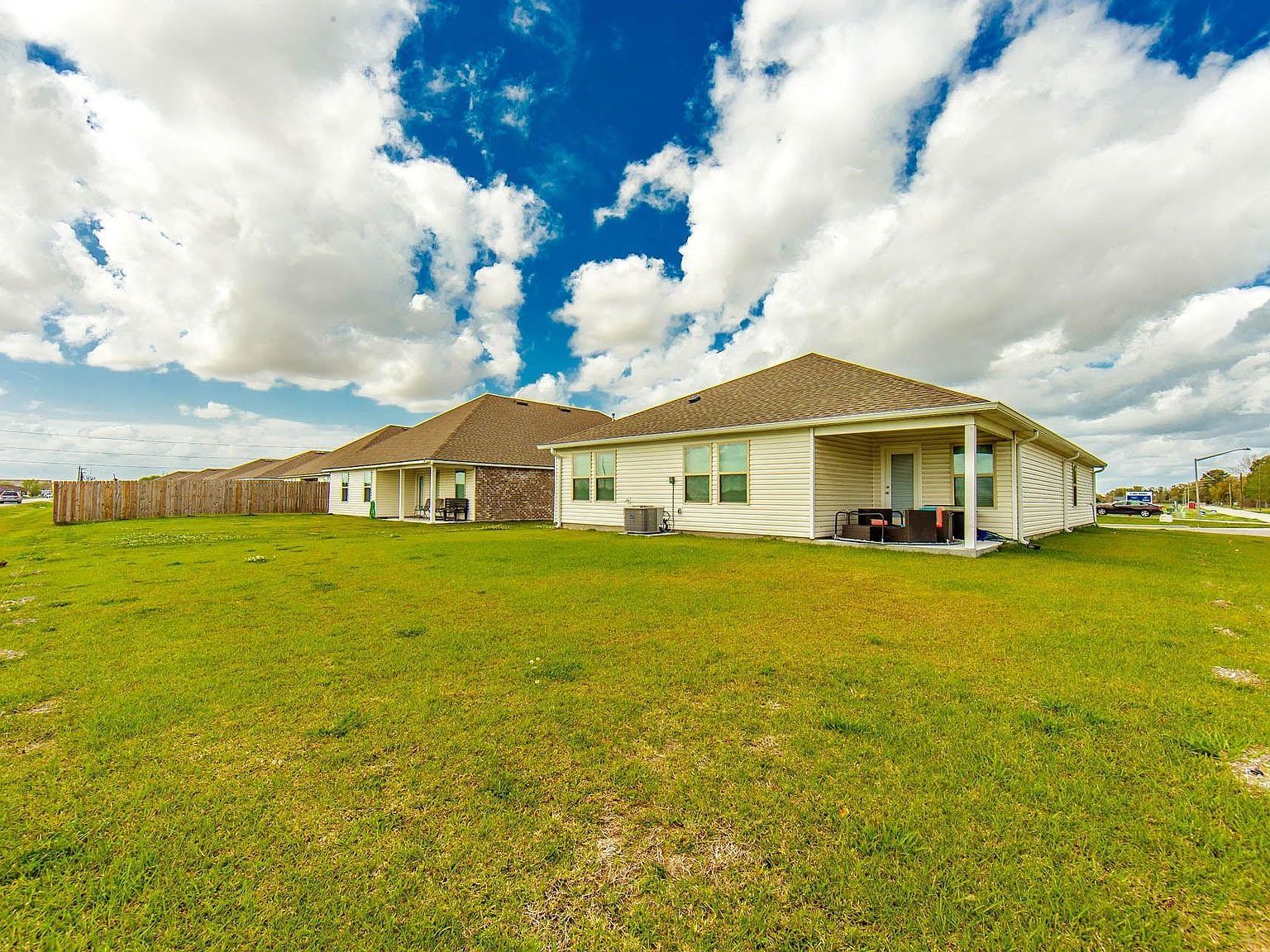101 Lola Dr Thibodaux, LA 70301  | Single Family
