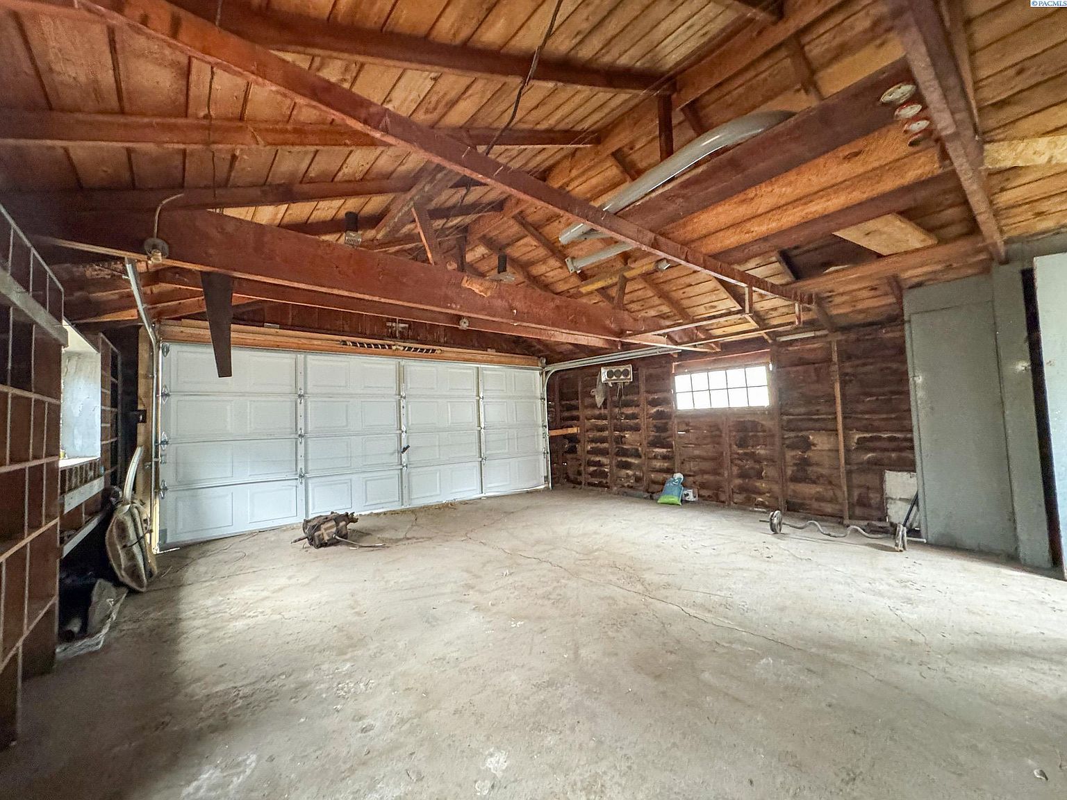 612 S Mill St Colfax, WA 99111  | Single Family