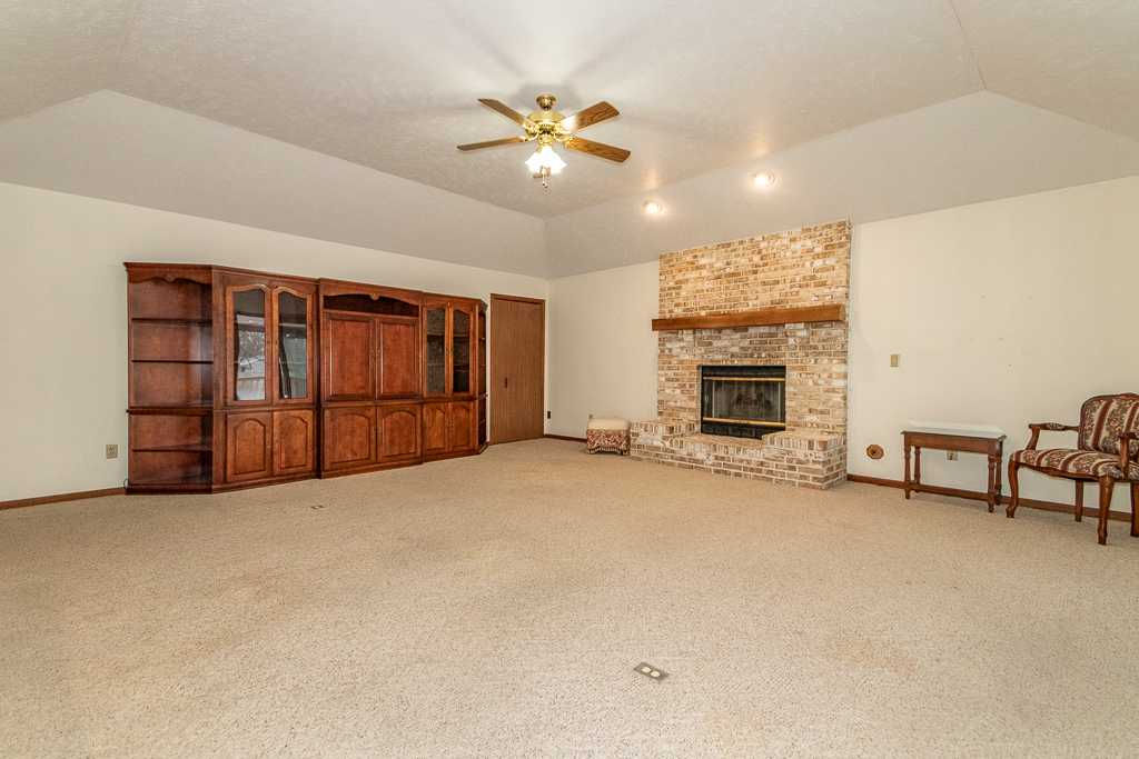 36348 Valley Ridge Drive, Eastlake, OH, USA, 44095 - Thumbnail 5