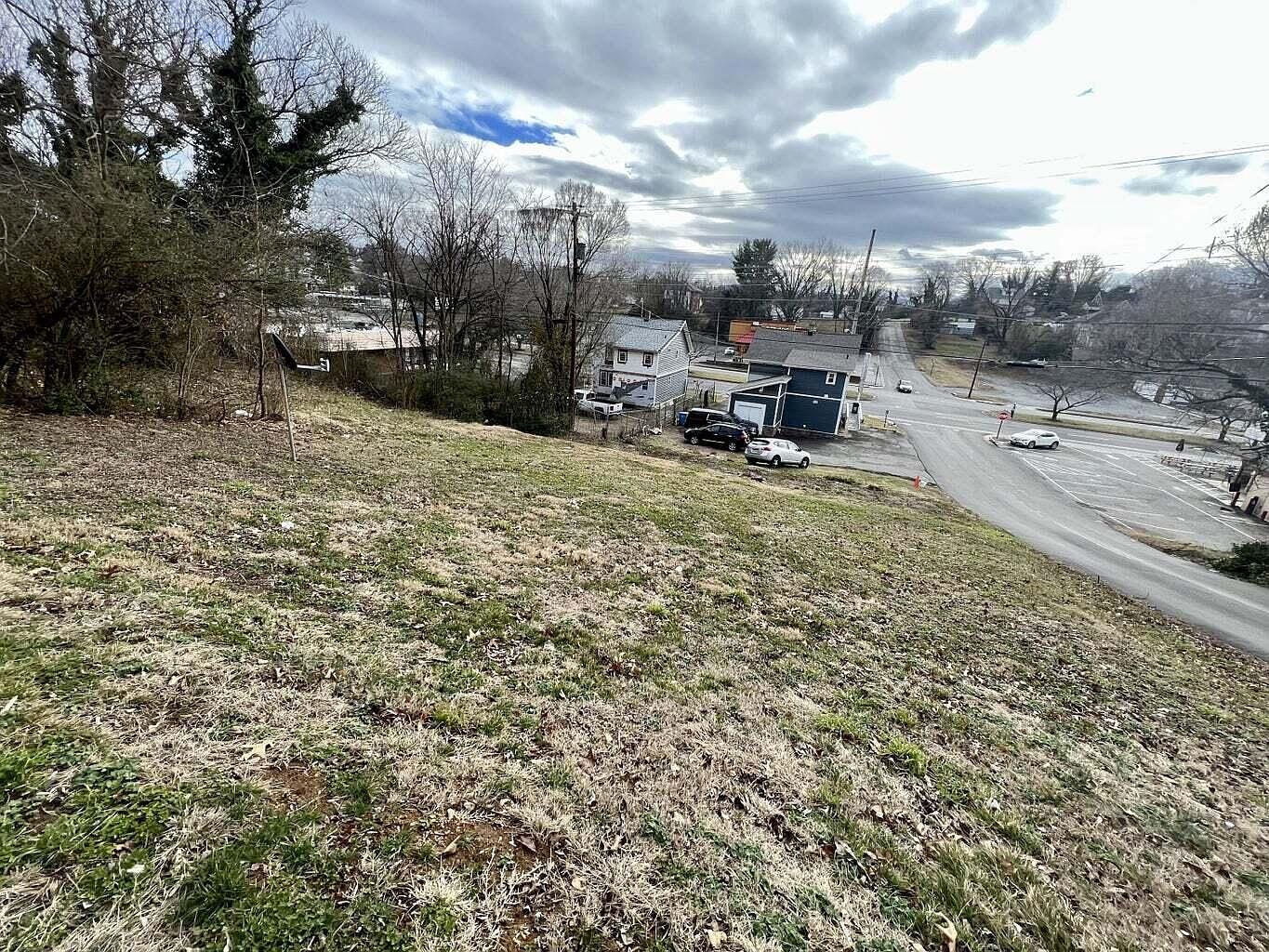 3938 Virginia Ave NW Roanoke, VA 24017 | Single Family