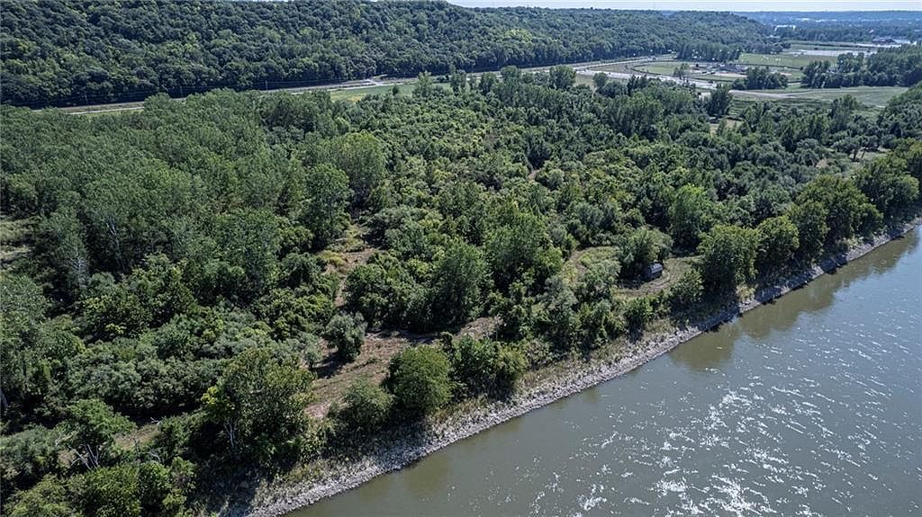 1509 W Broadway St St Joseph, MO 64505  | Land/Lot