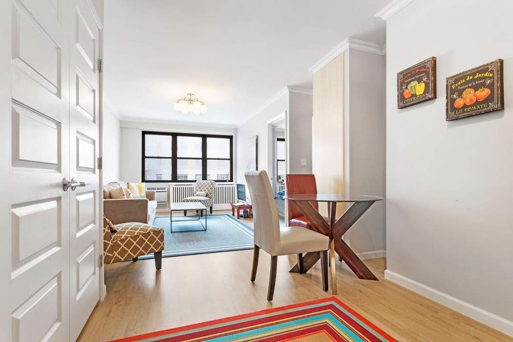 301 East 63rd Street, New York, NY, USA, 10065 | Condominium