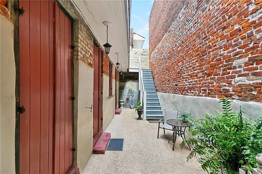 827 Burgundy St APT C New Orleans, LA 70116  | Condominium