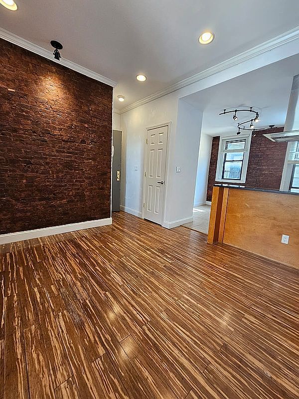 21-15 33rd St #G Astoria, NY 11105  | Condominium