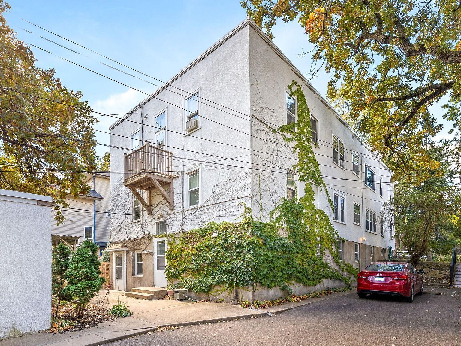 3421 Hennepin Ave APT 5 Minneapolis, MN 55408 | Condominium