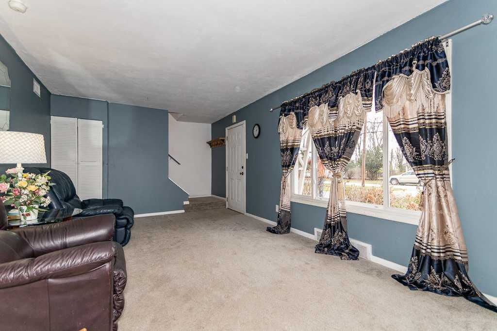 27580 Tremaine Drive, Euclid, OH, 44132 - Thumbnail 3