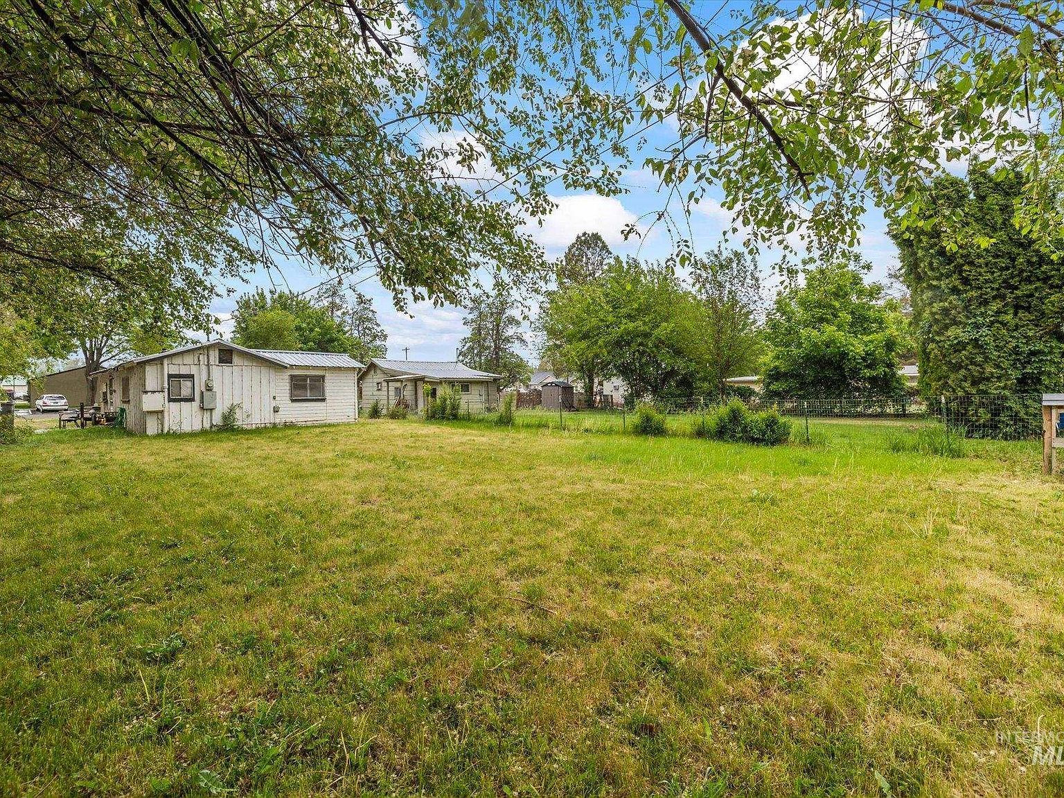 218 & 222 E Owyhee Ave Homedale, ID 83628  | Single Family