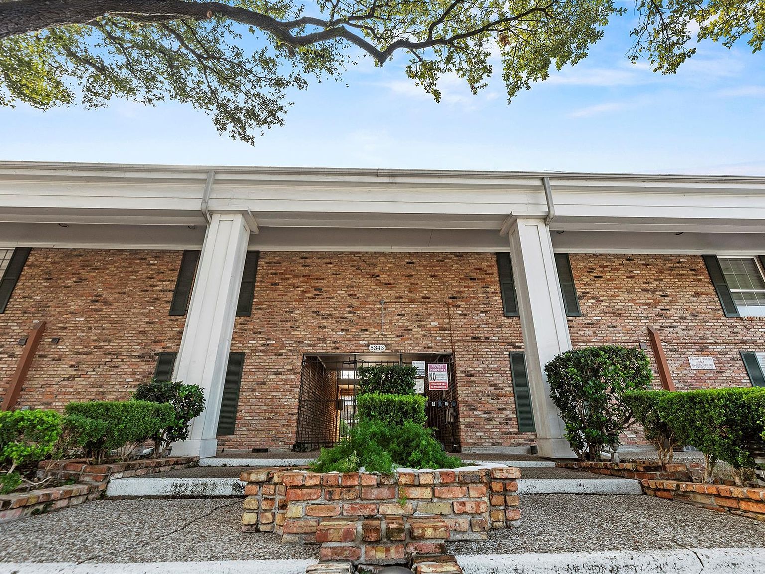 5343 Richmond Ave #30 Houston, TX 77056  | Condominium