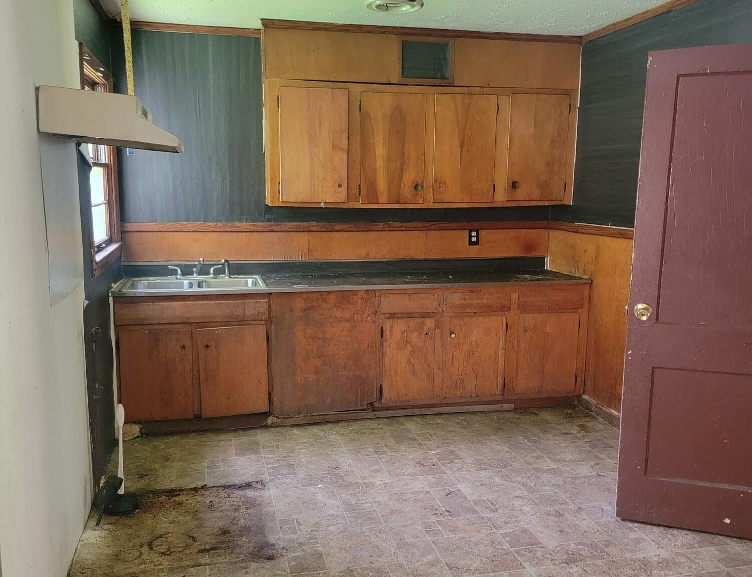 1020 Capri Cir Jackson, MS 39209  | Single Family