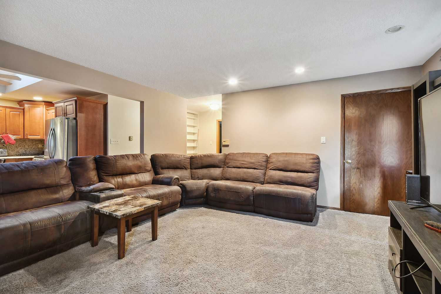 8111 West 97th Street, Palos Hills, IL, USA, 60465  | Single Family