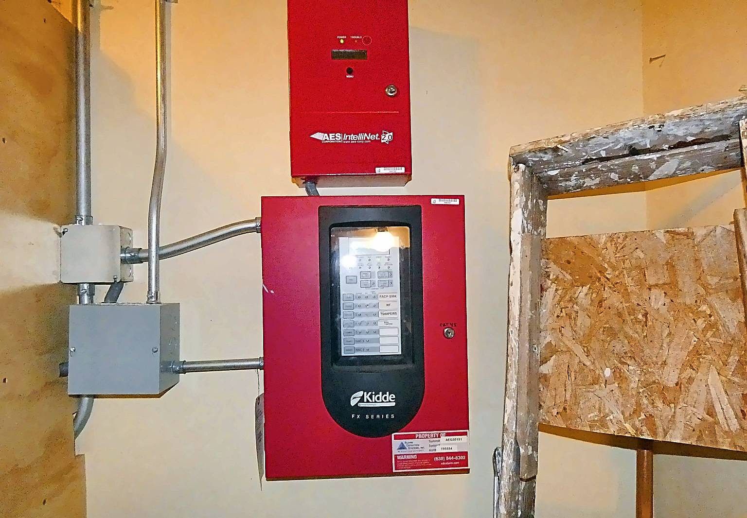 924 Greenbrier Rd Dekalb, IL 60115 | Multi Family