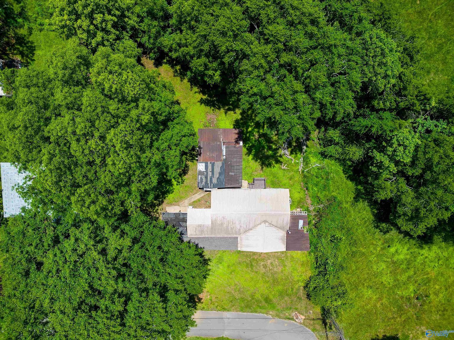 126 Hurt St Scottsboro, AL 35769  | Single Family