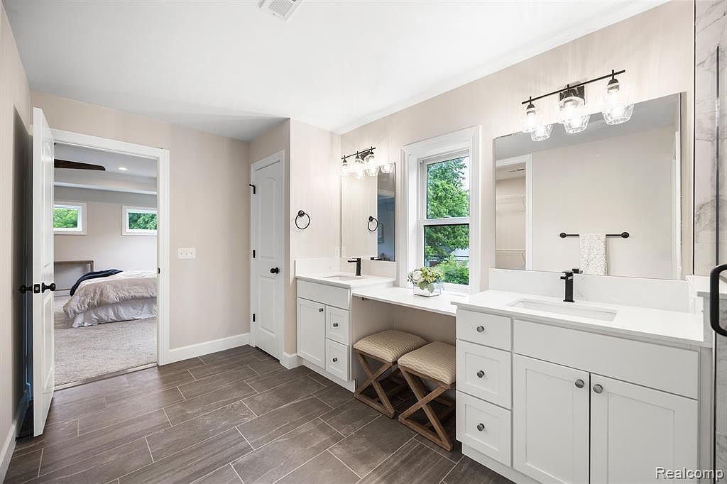 624 S Vermont Ave Royal Oak, MI 48067 | Single Family