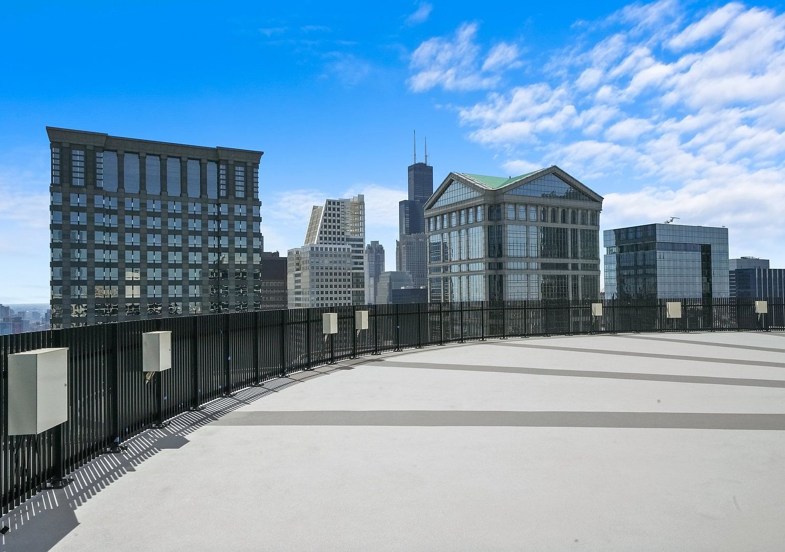 300 N State St APT 5225 Chicago, IL 60654  | Condominium