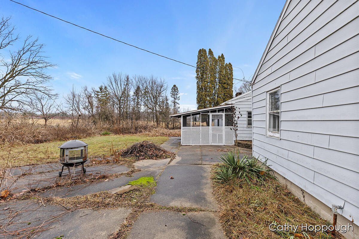 1193 N State Rd Ionia, MI 48846  | Single Family