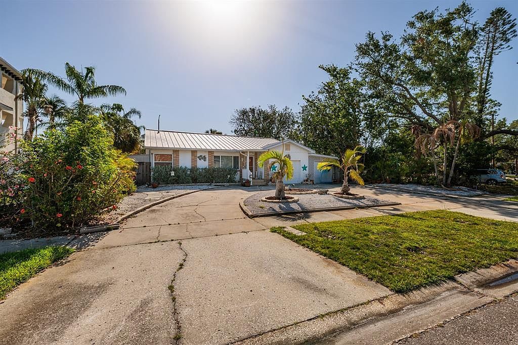 1857 Bayou Grande Blvd NE Saint Petersburg, FL 33703  | Single Family