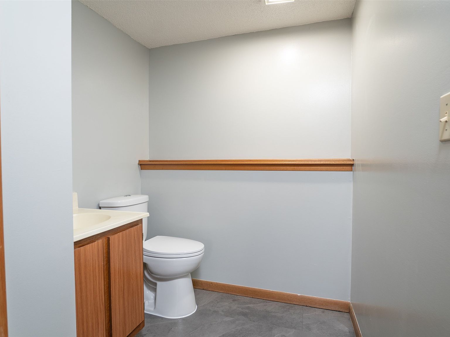 1005 6th St NW Altoona, IA 50009 | Single Family