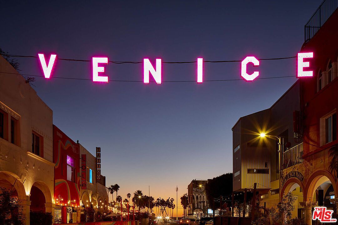 1308 Cabrillo Ave Venice, CA 90291  | Single Family