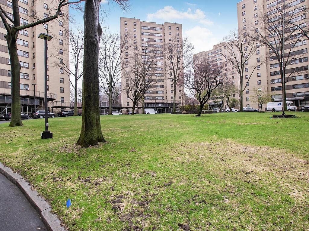 4 Fordham Hill Oval APT 8D Bronx, NY 10468  | Condominium
