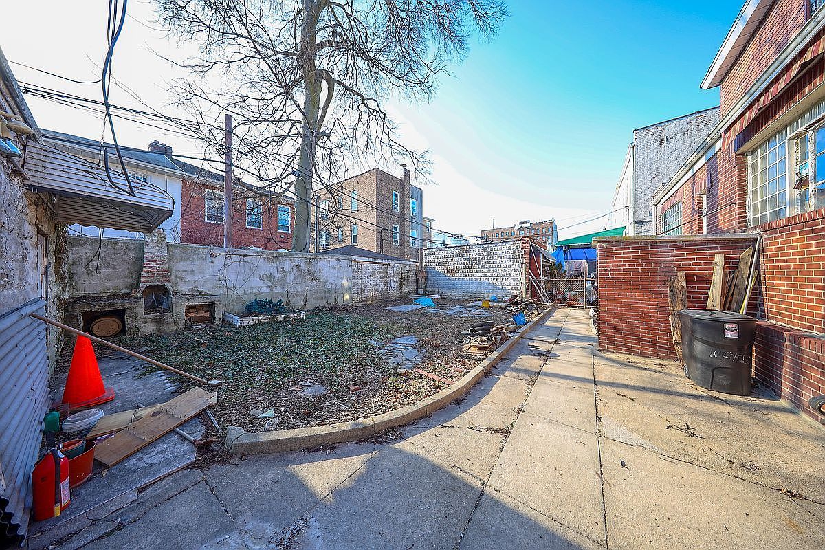 2024 80th St FLOOR 1 Brooklyn, NY 11214  | Multi Family