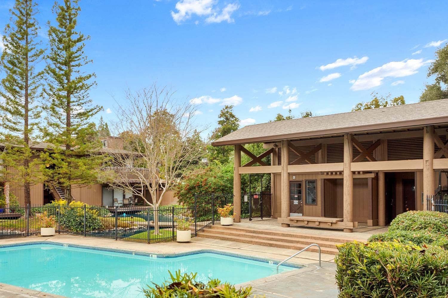 923 Fulton Ave APT 425 Sacramento, CA 95825  | Condominium