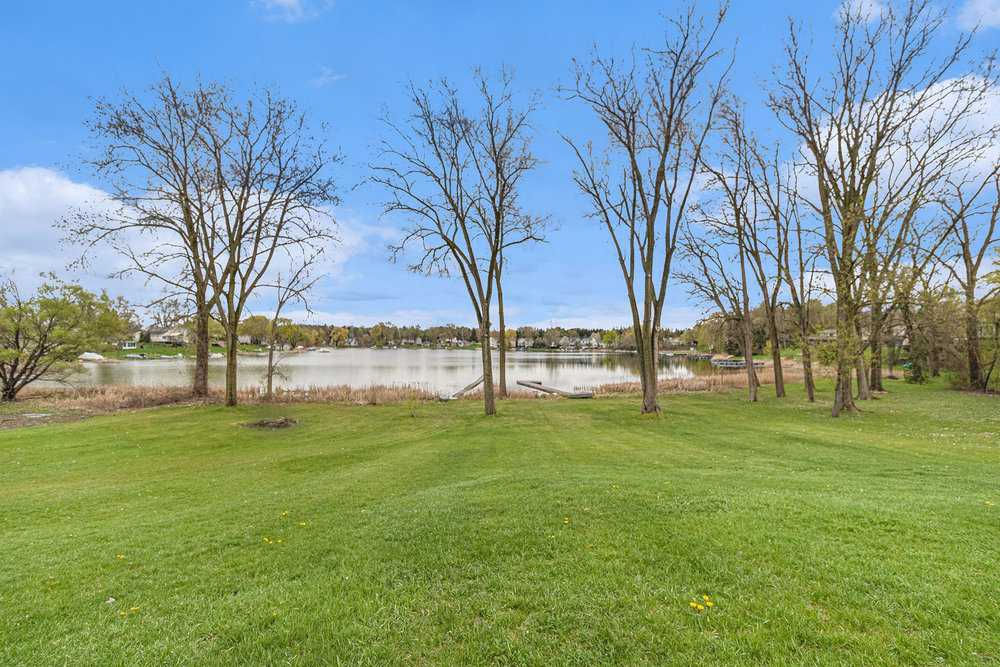 561 Joslyn Road, Lake Orion, MI, USA, Orion Township, 48362  | Single Family