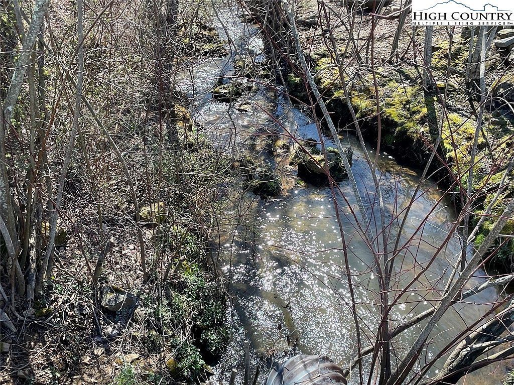 165 W Evergreen St West Jefferson, NC 28694  | Single Family