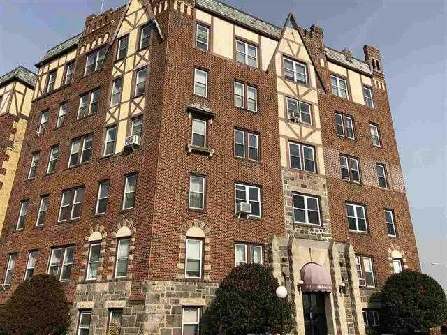 7435 Boulevard East, #27  North Bergen, NJ, USA, 7047  | Condominium