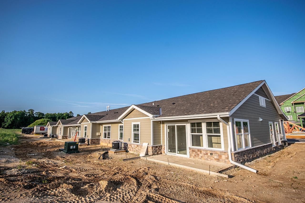 1117 Anchor Ave W West Bend, WI 53095  | Condominium