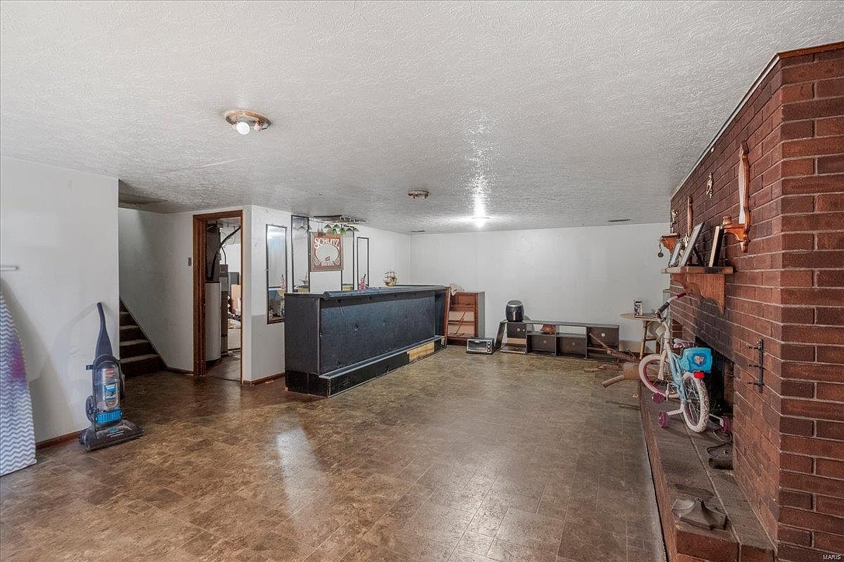 2208 Gillis St Alton, IL 62002 | Single Family