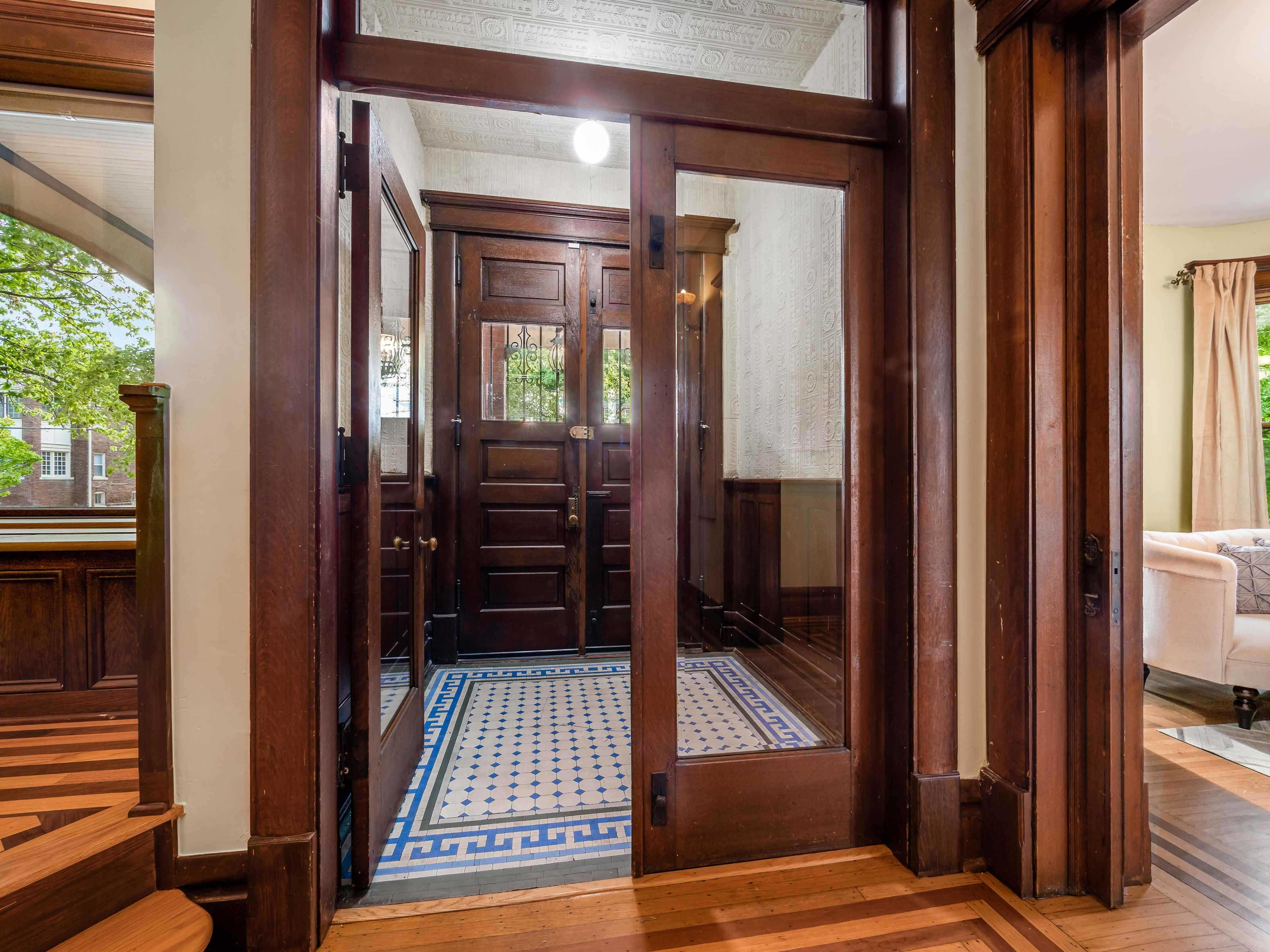 43 Winner Avenue, Columbus, OH, USA, 43203  | Single Family