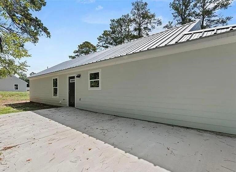 213 N Gladys St Leesville, LA 71446  | Single Family