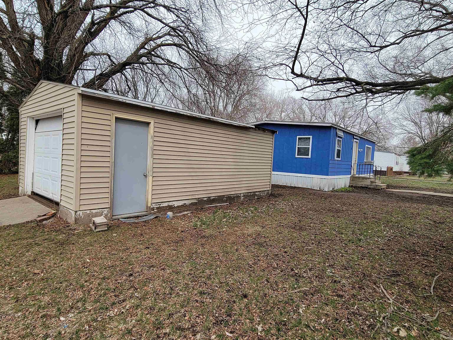 1013&1023 Kim Westgate 911 Allison #1209-925&1003 Vermillion, SD 57069  | Multi Family