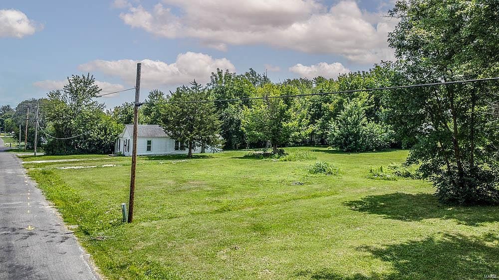 404 Lott St Jerseyville, IL 62052  | Land/Lot