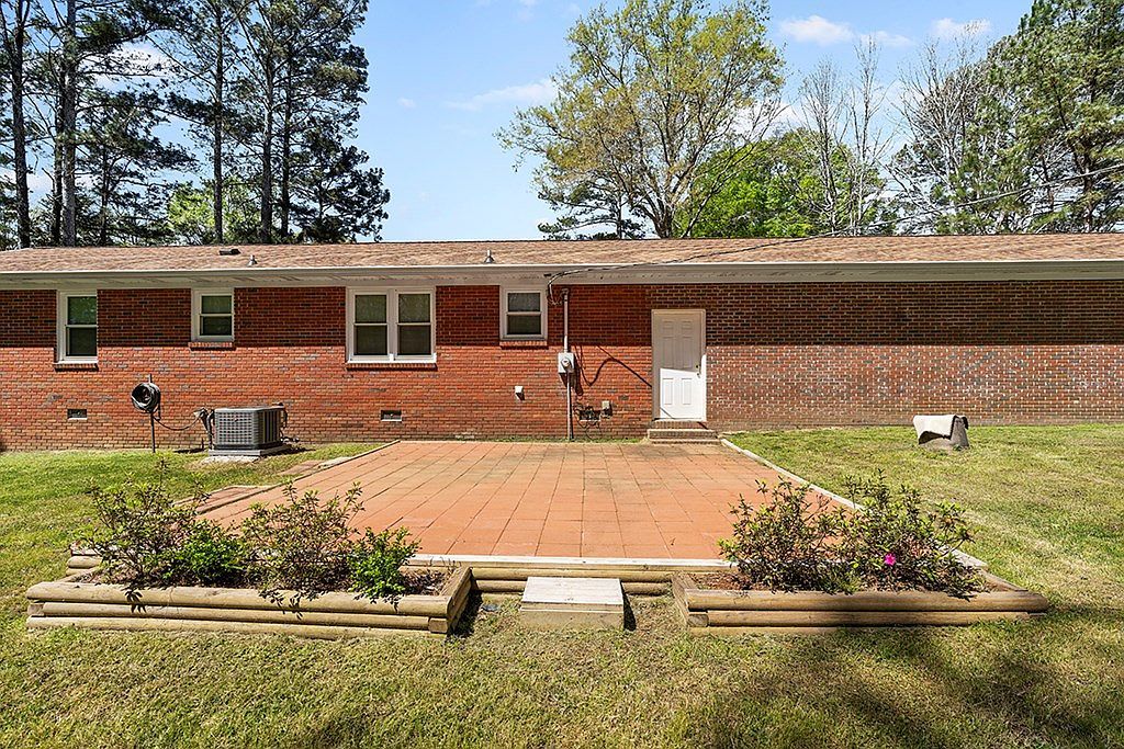 211 Mosley Rd Greenwood, SC 29646 | Single Family