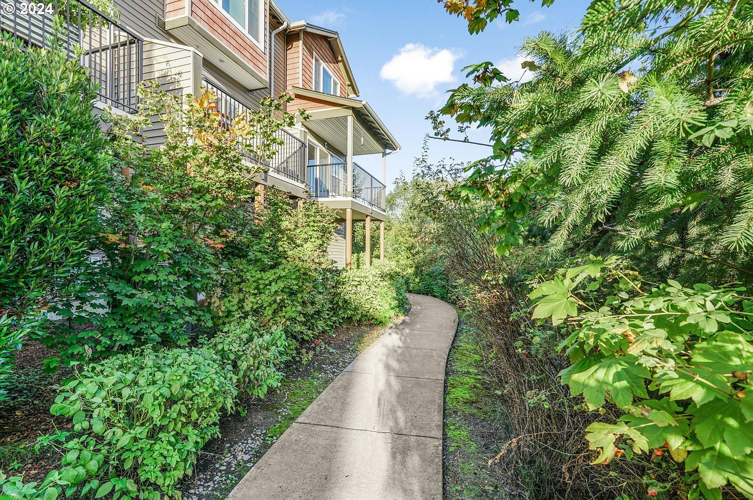 10725 NE Gateway Pl Hillsboro, OR 97006  | New build