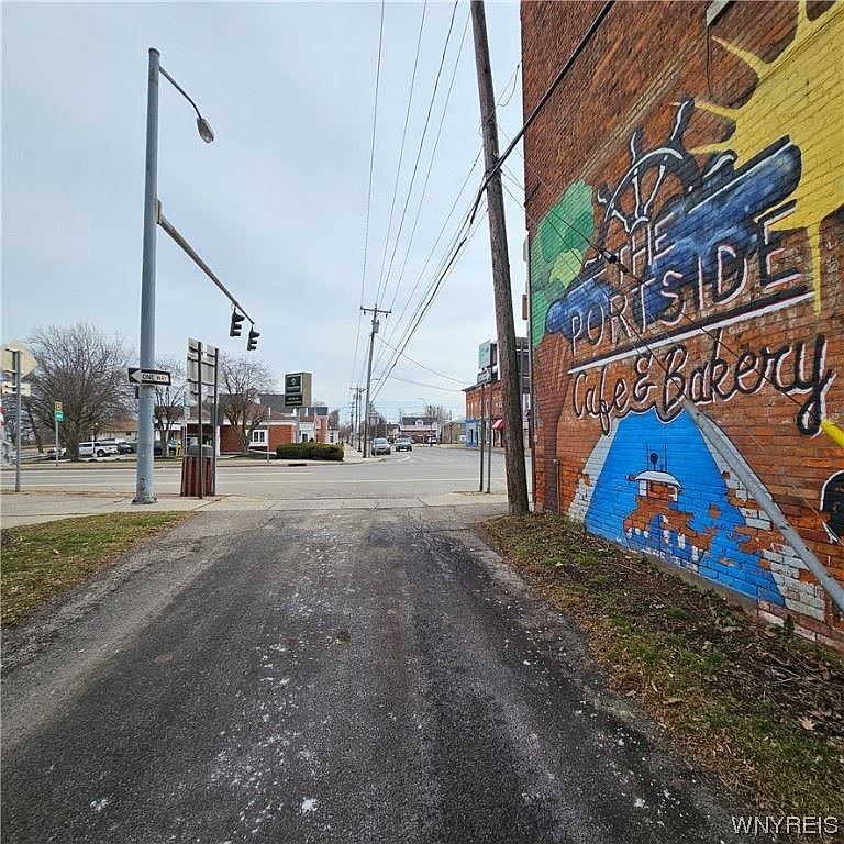 12 Main St Middleport, NY 14105  | Single Family