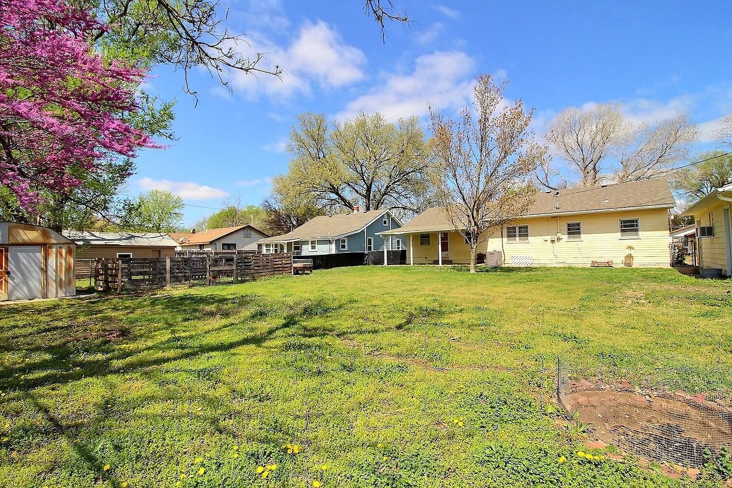 1201 W Oklahoma Ave Arkansas City, KS 67005  | Single Family