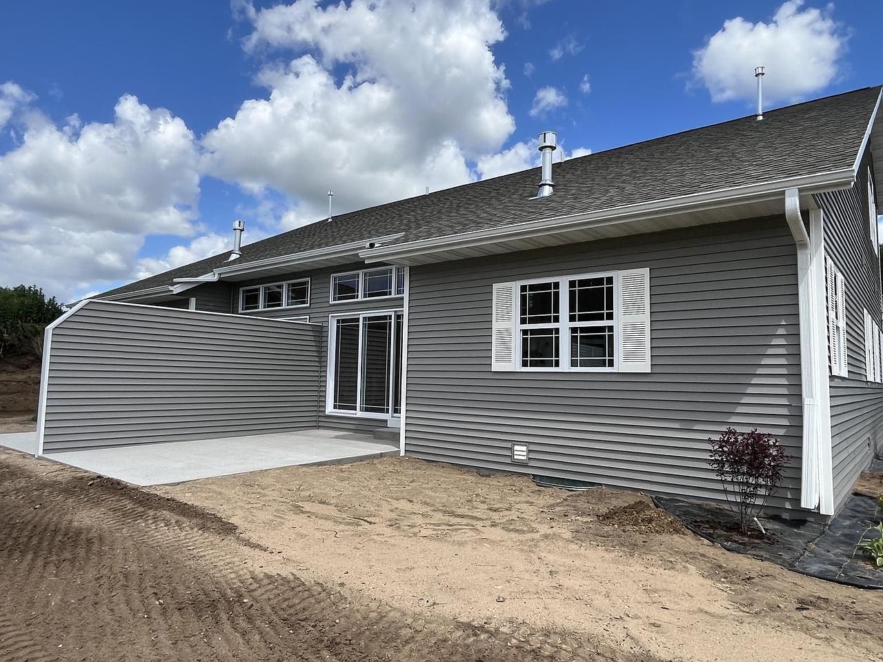 1363 Legion Cir West Bend, WI 53090 | Condominium