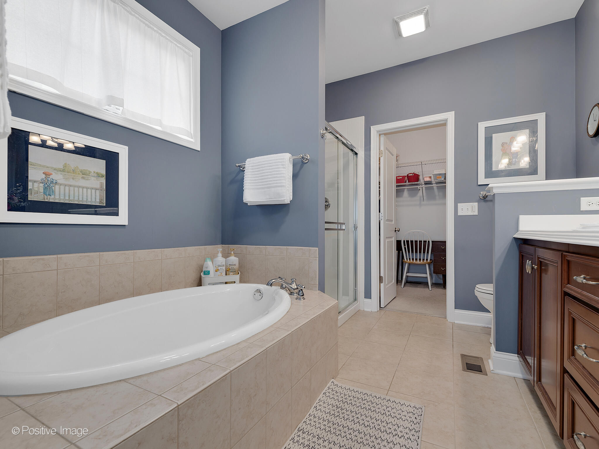 25W728 Mulligan Place, Winfield, IL, USA, 60190  | Single Family