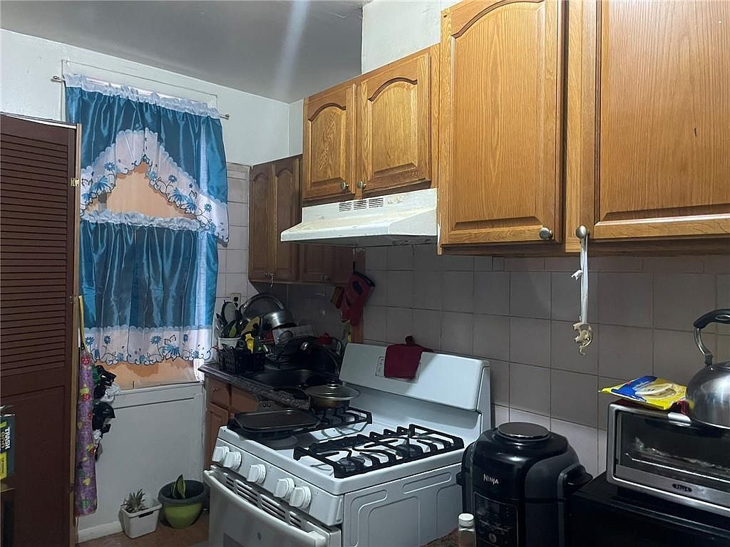 174 Van Siclen Ave Brooklyn, NY 11207 | Multi Family