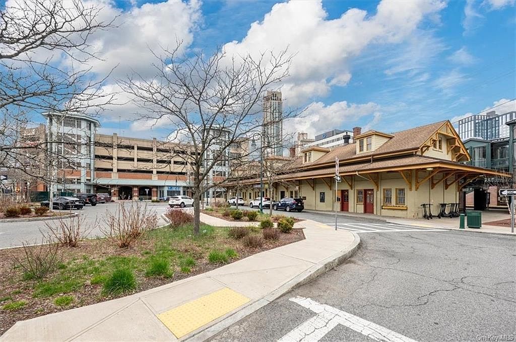 2333 Palmer Ave APT 2G New Rochelle, NY 10801 | Condominium