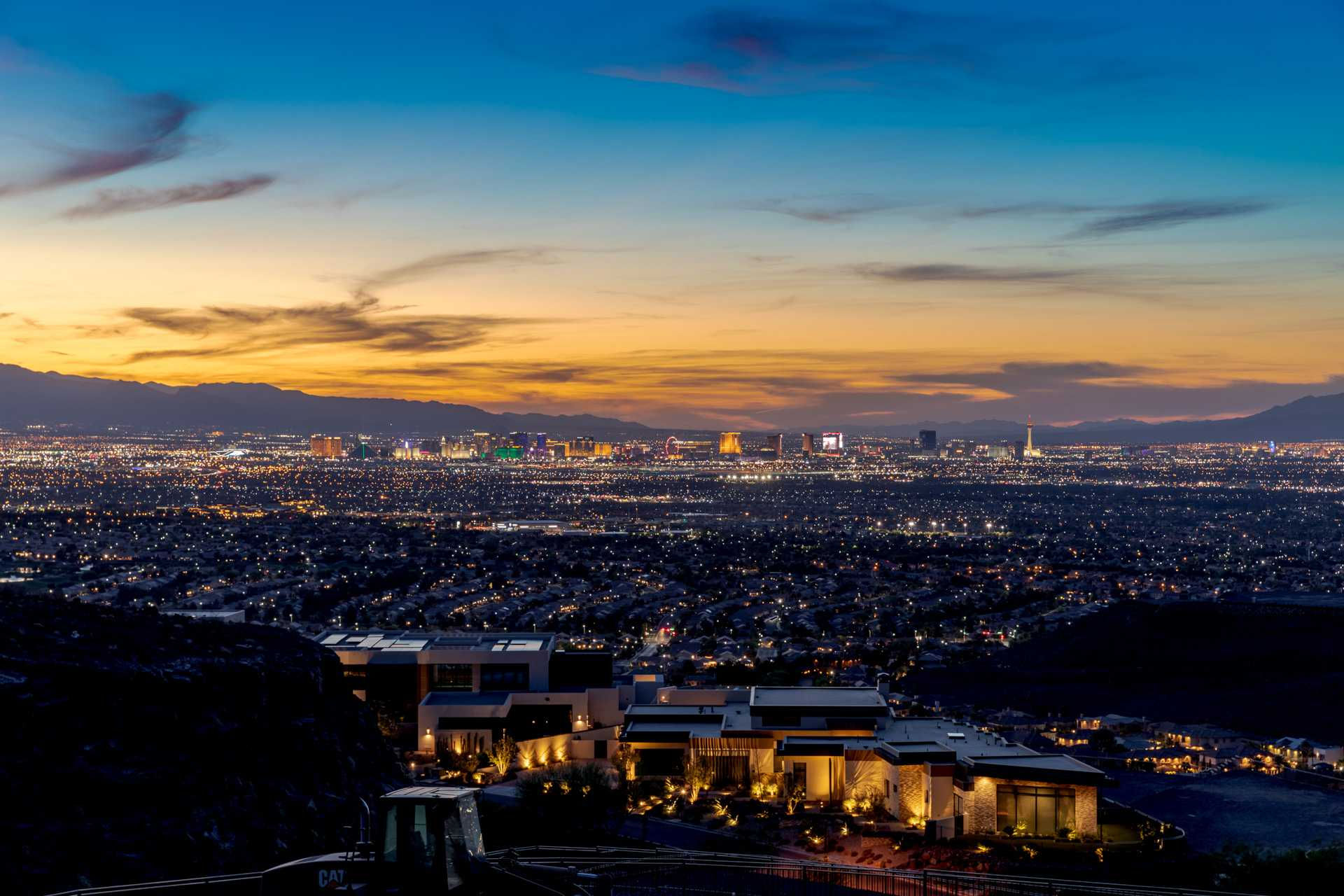 8 Hidden Heights Court, Henderson, NV, USA - Thumbnail 2