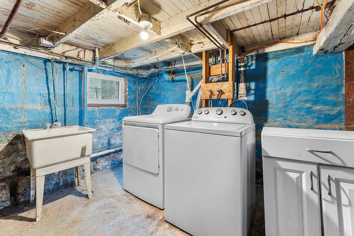 20 N Baldwin St Johnson City, NY 13790  | Single Family