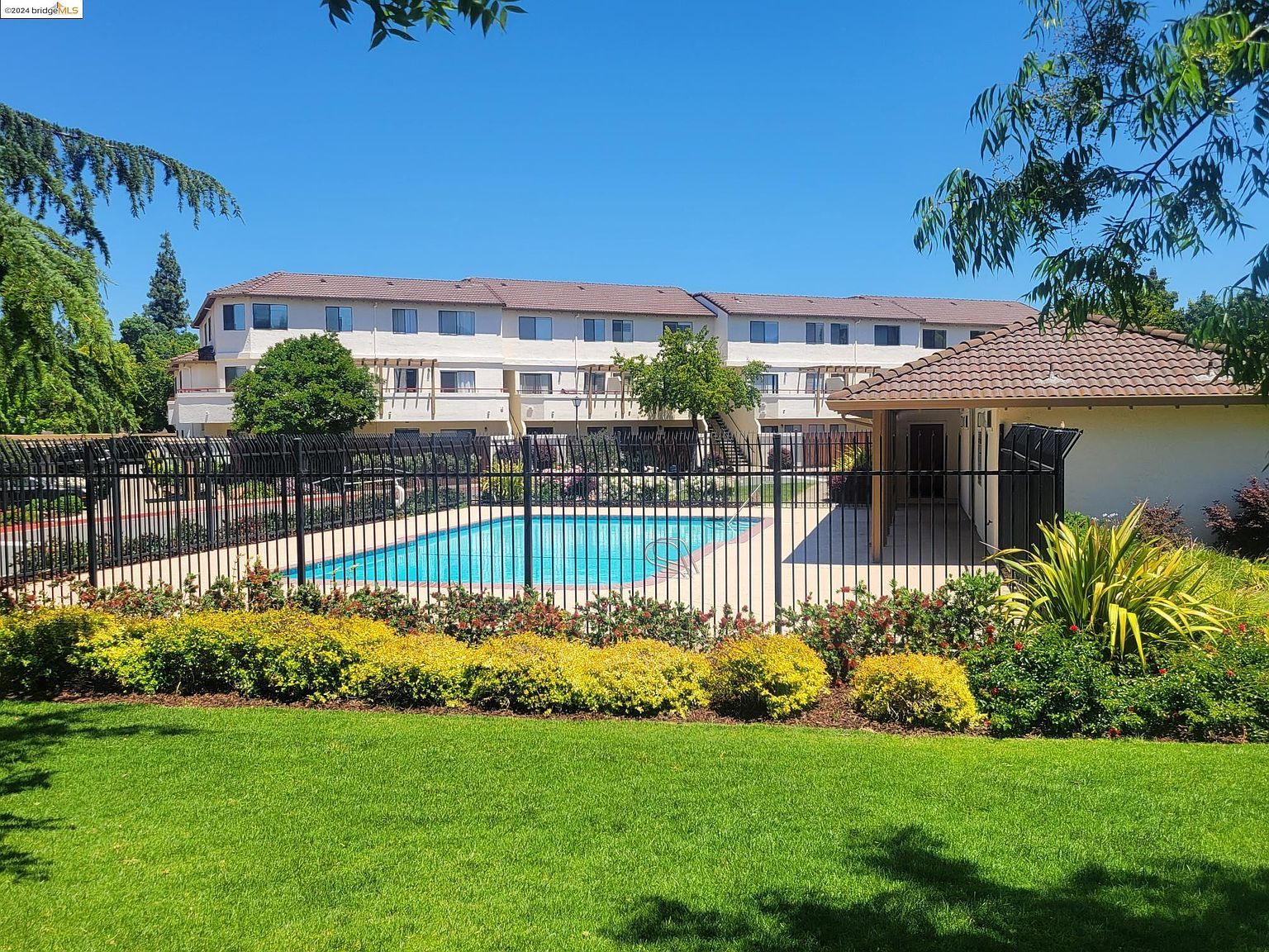 5050 Valley Crest Dr APT 67 Concord, CA 94521  | Condominium