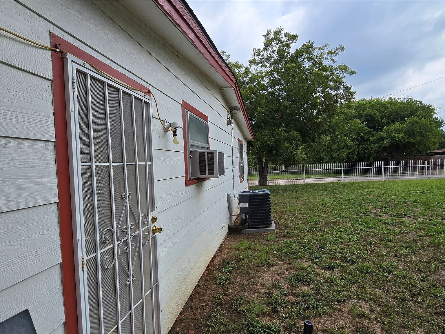 4428 Crenshaw Ave Fort Worth, TX 76105  | Single Family