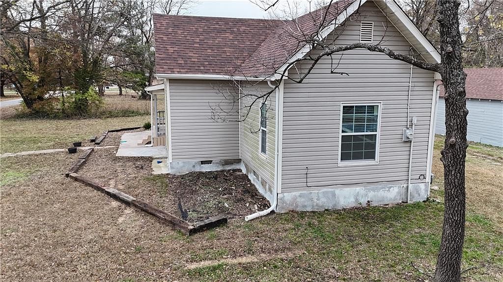 311 W Larch St Cherokee, KS 66724 | Single Family