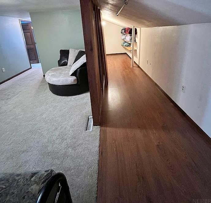 73 Shaw St Lansing, IA 52151  | Single Family