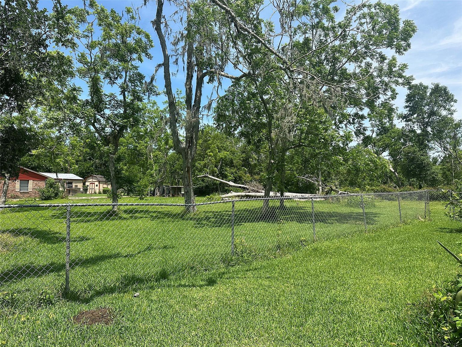 112 Raven St Clute, TX 77531 | Single Family